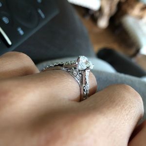 Meet your Posher, Jasmine